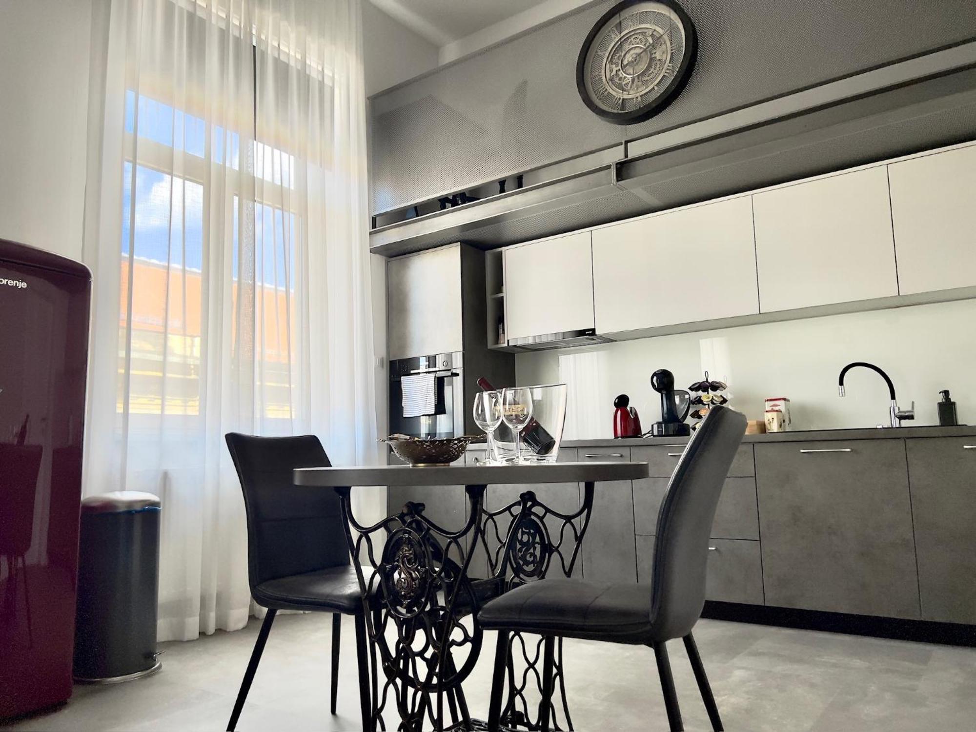 Zagreb Industrial Charm 1 & 2 Apartment Exterior photo
